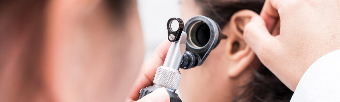 Tips for taking care of your ears during the summer Juaneda