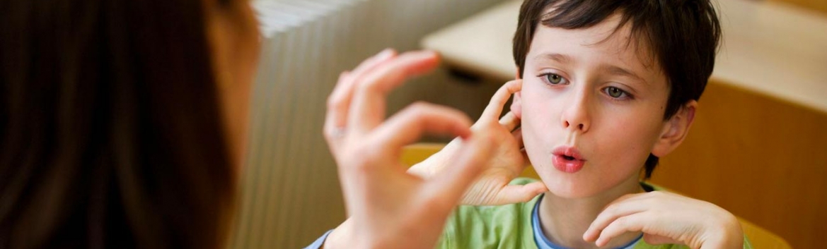 Señales de que es necesario ir a un logopeda Juaneda