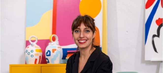 Colores alegres y comprometidos en la Navidad  y el calendario de Juaneda Hospitales para un año 2024 con fuerza y empatía Juaneda