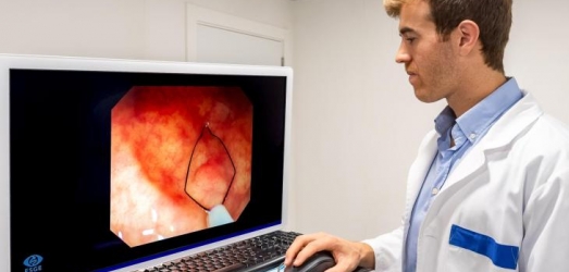 El Dr. Aguilera, nuevo digestólogo de Juaneda Hospitales advierte que «no hay que tener miedo de consultar cuando se tienen síntomas» Juaneda