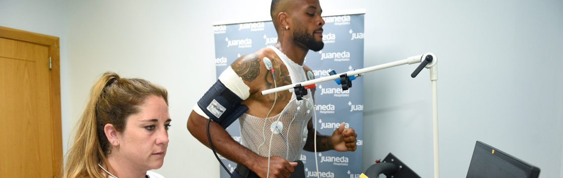 Pruebas cardiológicas del nuevo fichaje del Mallorca, Cyle Larin, en el Hospital Juaneda Miramar Juaneda