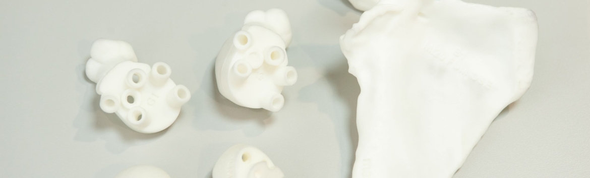 Juaneda Modelos óseos impresos en 3D para planificar y ensayar la cirugía traumatológica y ortopédica