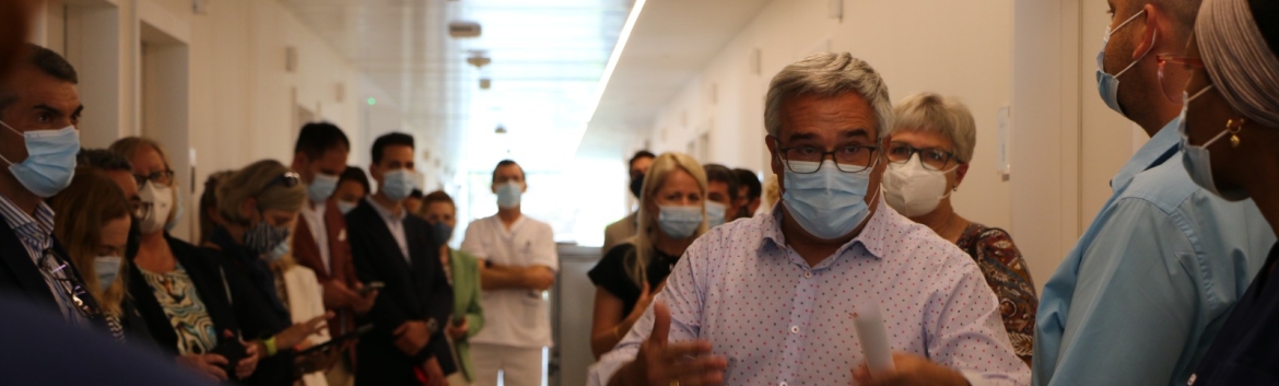 El sector turístico visita el nuevo Hospital Juaneda Ciutadella, clave en la atención sanitaria a los visitantes que en verano triplican la población de la isla de Menorca Juaneda