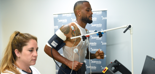 Pruebas cardiológicas del nuevo fichaje del Mallorca, Cyle Larin, en el Hospital Juaneda Miramar Juaneda